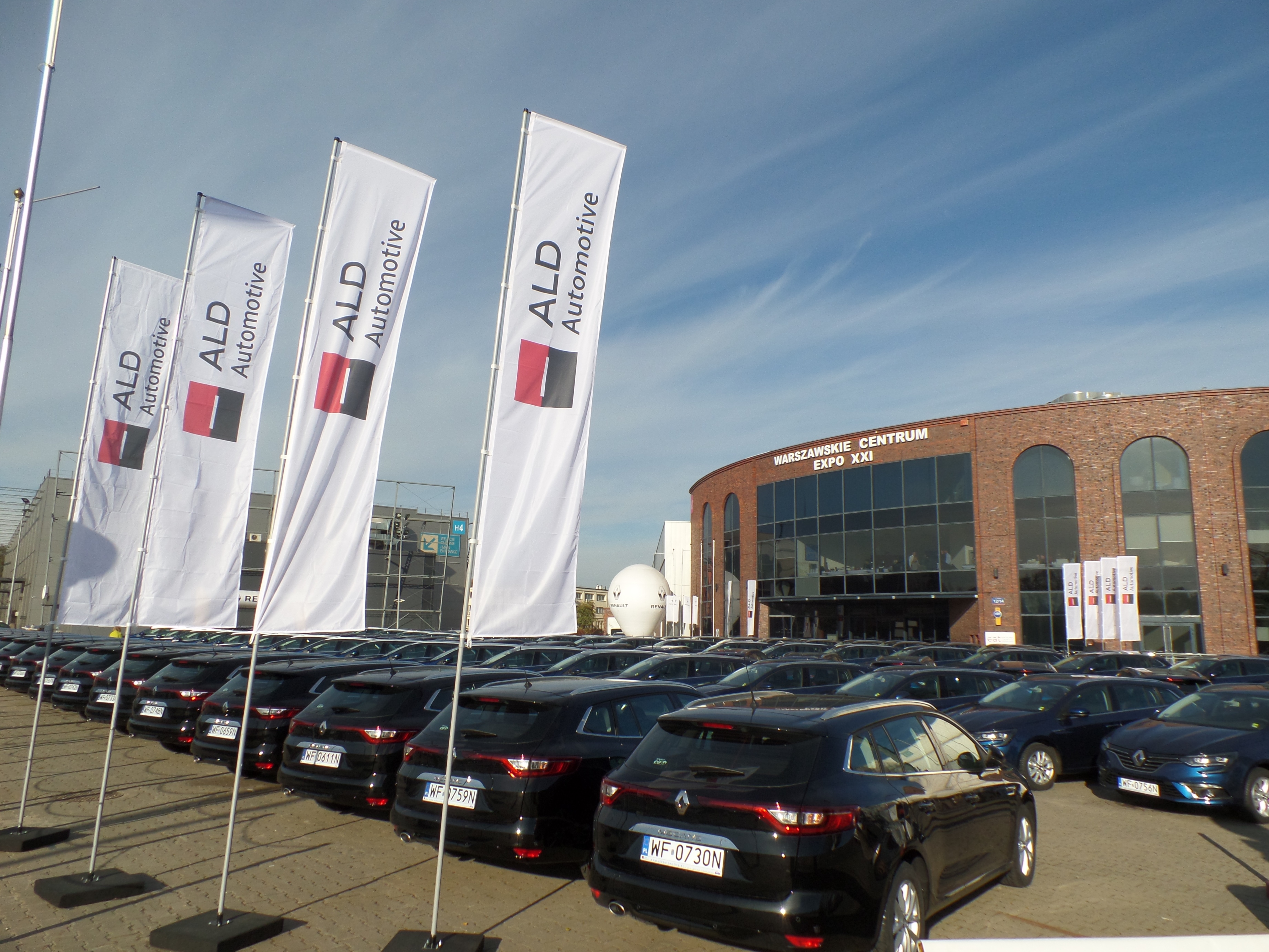 12 000 samochodów we flocie ALD Automotive Polska. Grupa Sanofi kolejnym międzynarodowym koncernem w gronie klientów ALD Automotive Polska.